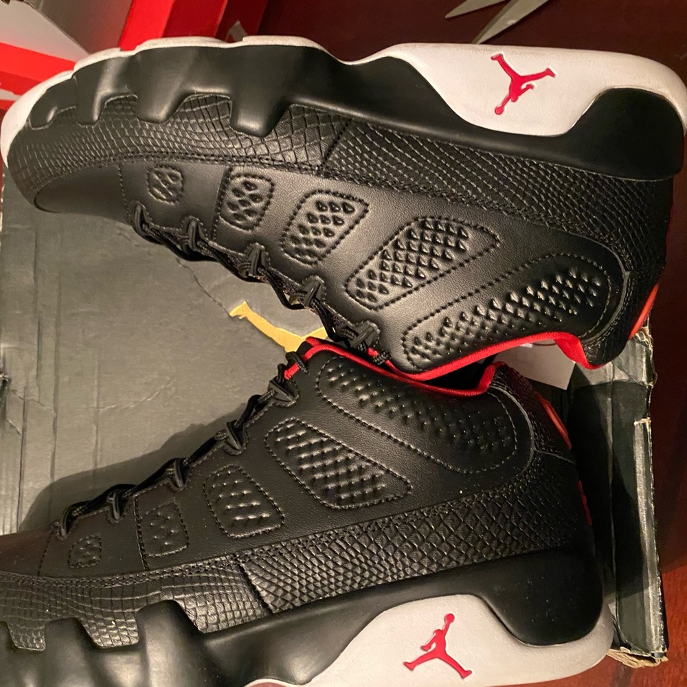 Air Jordan 9 low